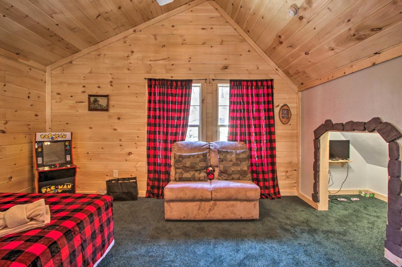 The Phoenix Cabin With Hot Tub In Gatlinburg! Exterior foto